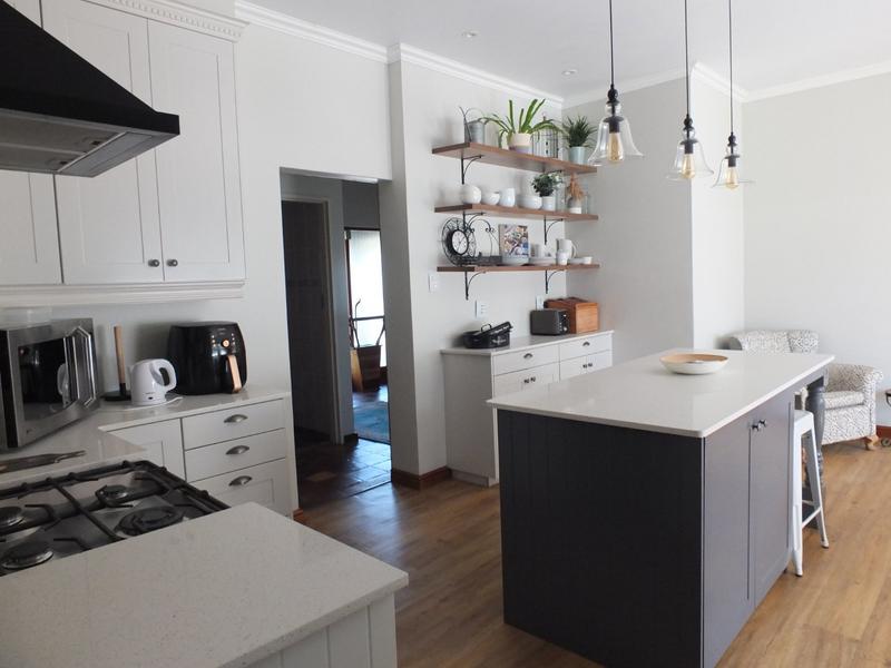 To Let 4 Bedroom Property for Rent in Dormehls Drift Western Cape